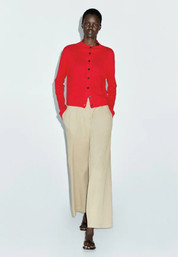 MOCK TURTLENECK WITH BUTTONS - Strickjacke - red