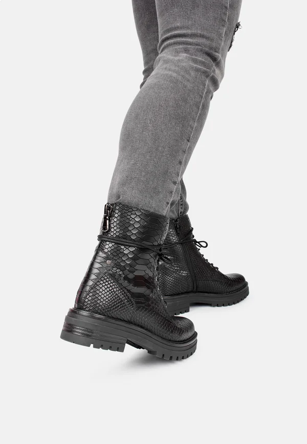 MONK - Plateaustiefelette - black with snakeprint