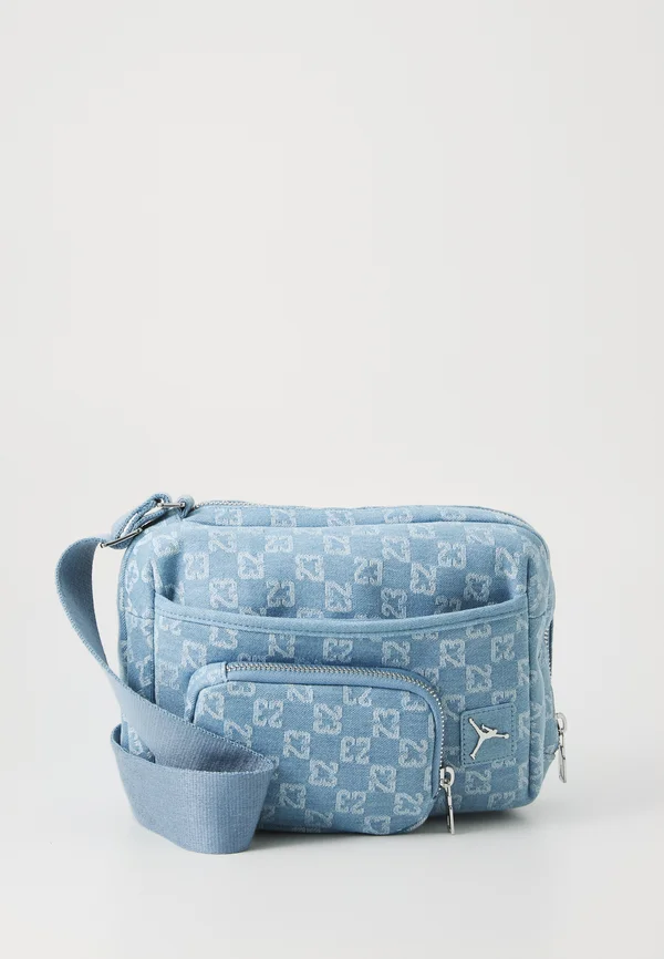 MONOGRAM SLING BAG  - Umhängetasche - bleached denim