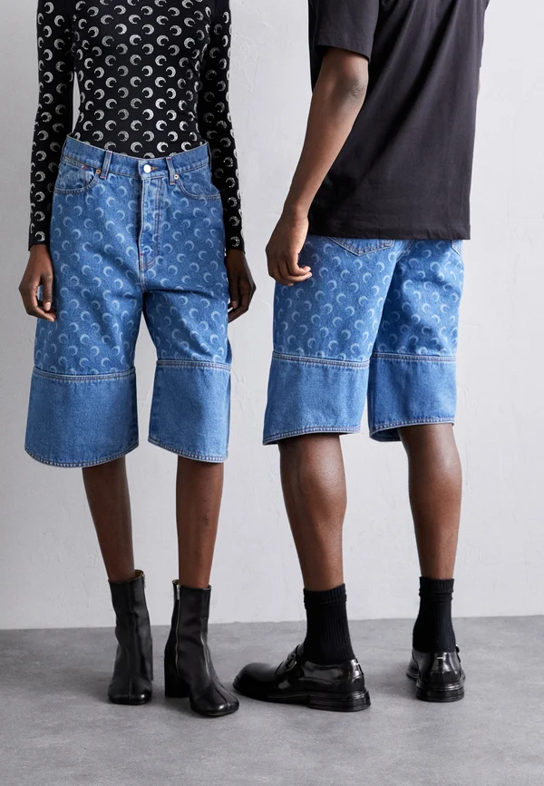 MOON BERMUDAS UNISEX - Jeans Shorts - light blue