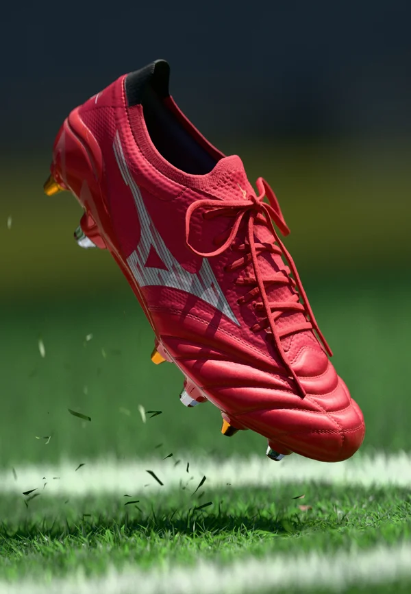 MORELIA NEO IV Β ELITE MIX - Fußballschuhe für festen Untergrund - red/white/black