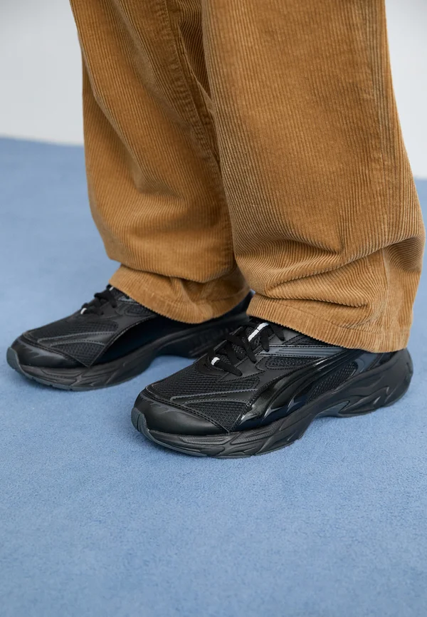 MORPHIC BASE UNISEX - Sneaker low - black/strong gray