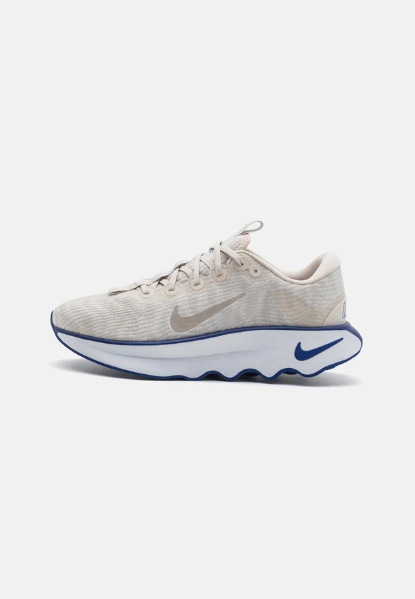 MOTIVA - Trainingsschuh - light orewood brown/phantom/deep royal blue/white