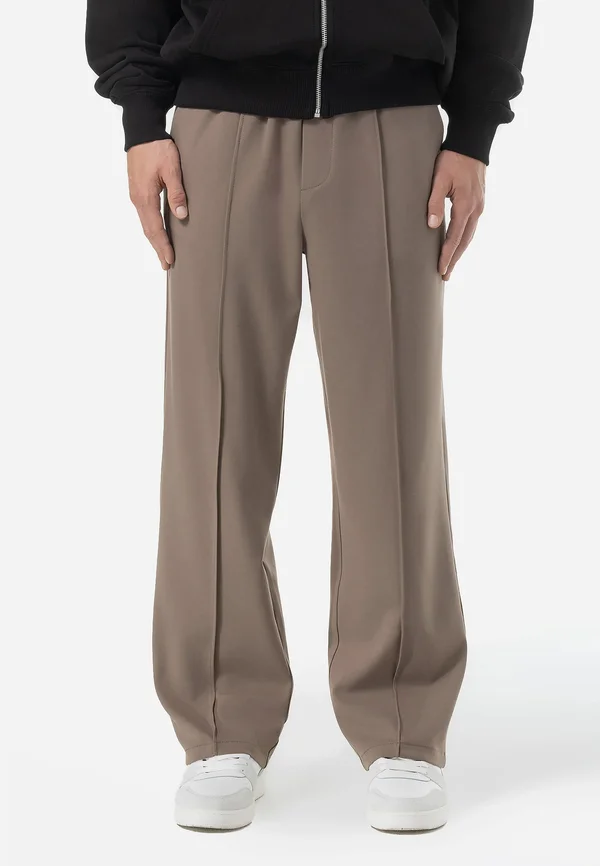 MOYE WIDE - Stoffhose - dust brown