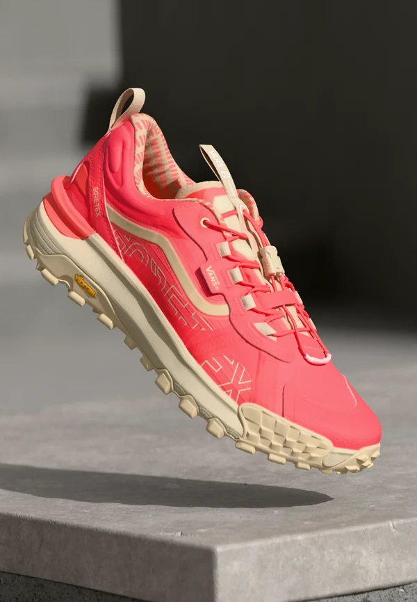 MTE CROSSPATH XC GORE TEX UNISEX - Sneaker low - hot coral