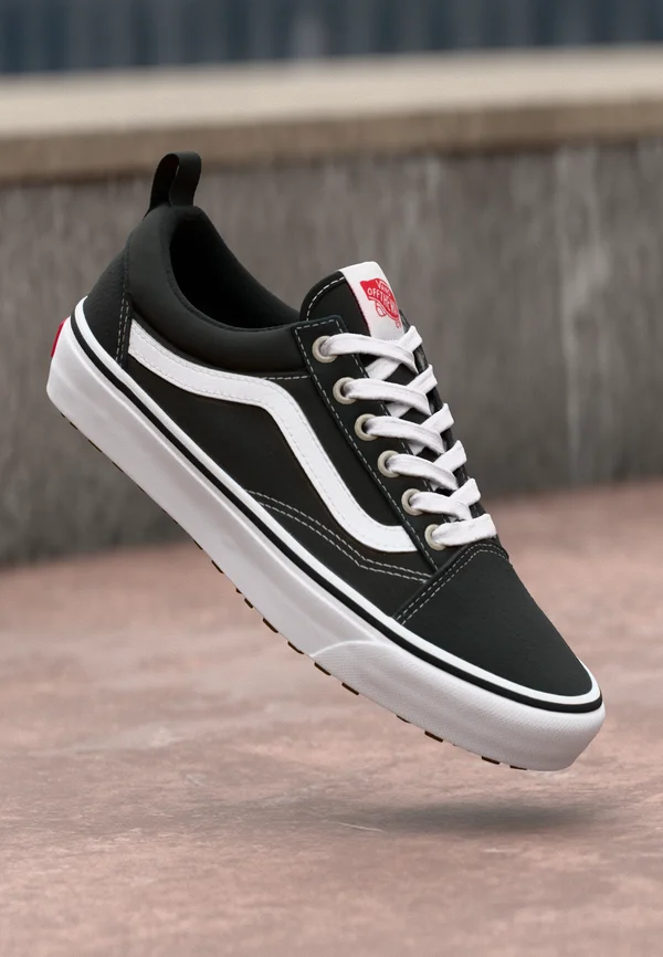 MTE OLD SKOOL INSULATED UNISEX - Sneaker low - black/white