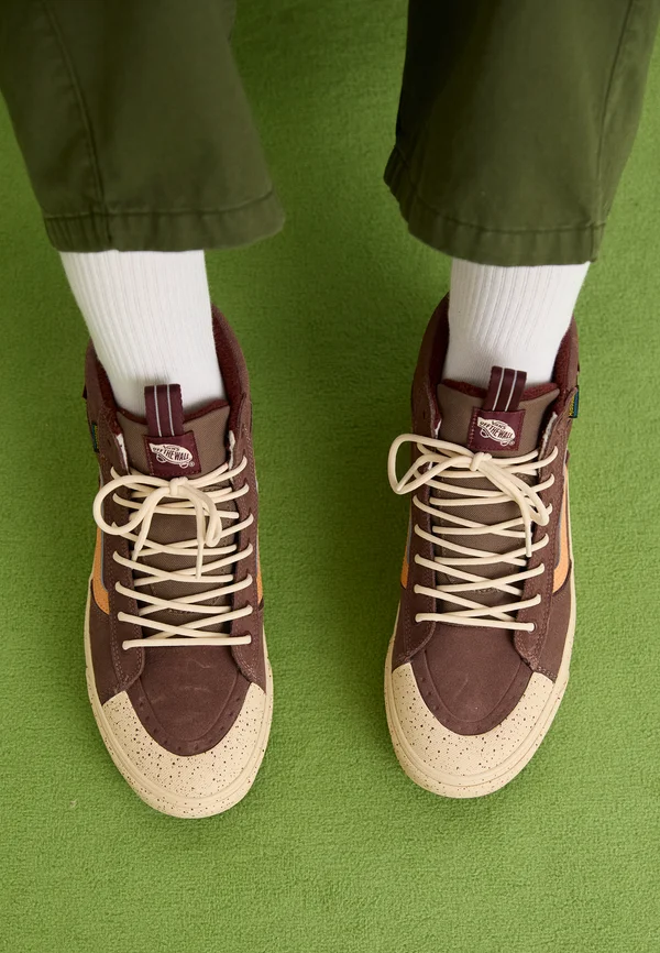 MTE SK8-HI WATERPROOF UNISEX - Sneaker high - brown