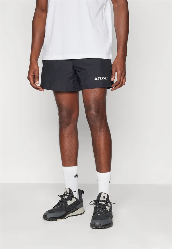 MULTI - Kurze Sporthose - black