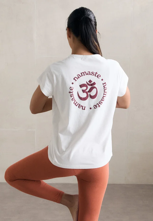 NAMASTE - T-Shirt print - white rubis