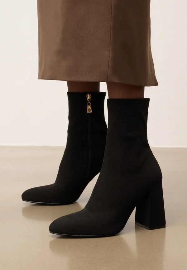 NARYLIN - Stiefelette - black - tk