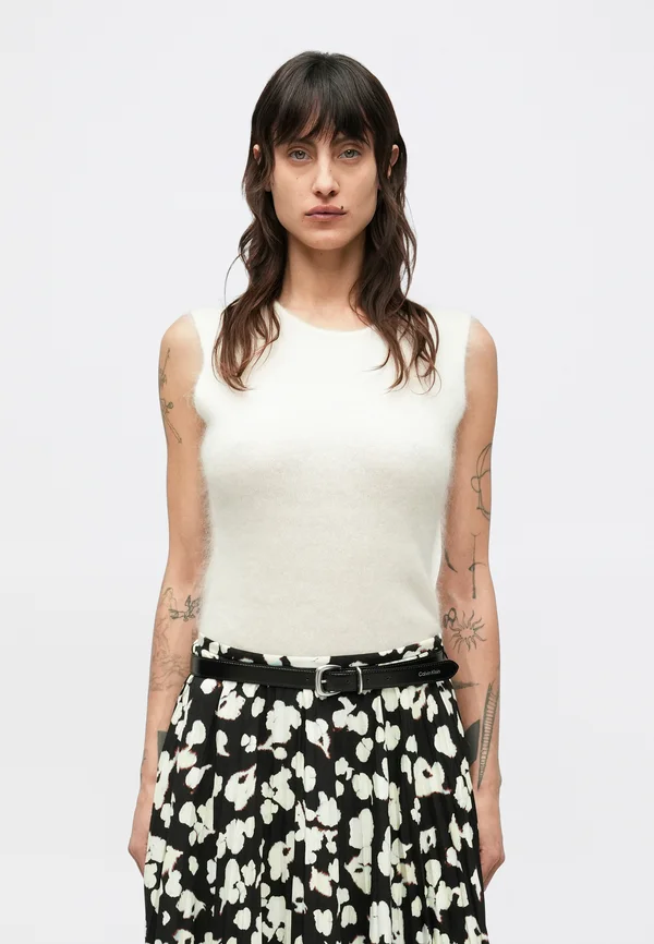 NAYA - Strickpullover - white