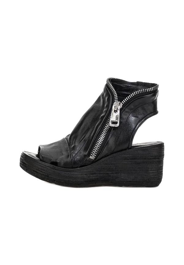 NAYLOR - Plateausandalette - black