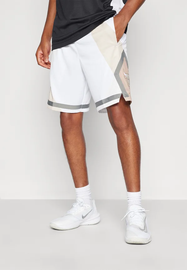 NBA CITY EDITION CHICAGO BULLS SHORTS - Vereinsmannschaften - white/dark steel grey