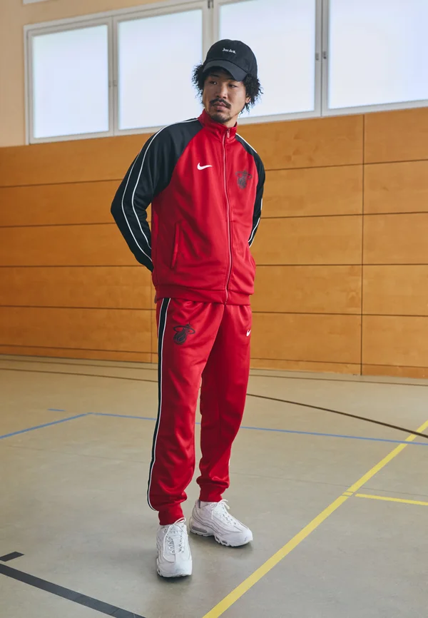 NBA CITY EDITION MIAMI HEAT TRACKSUIT - Vereinsmannschaften - university red/black/white