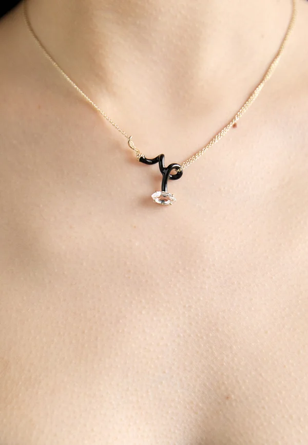 NECKLACE WITH VINE CURL AND MARQUISE CUT - Halskette - black