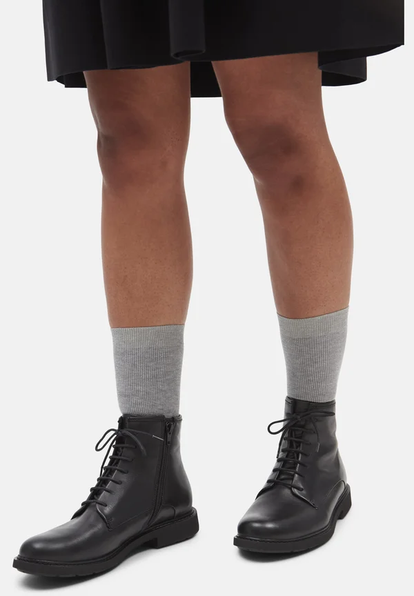 NEUMAN - Schnürstiefelette - schwarz