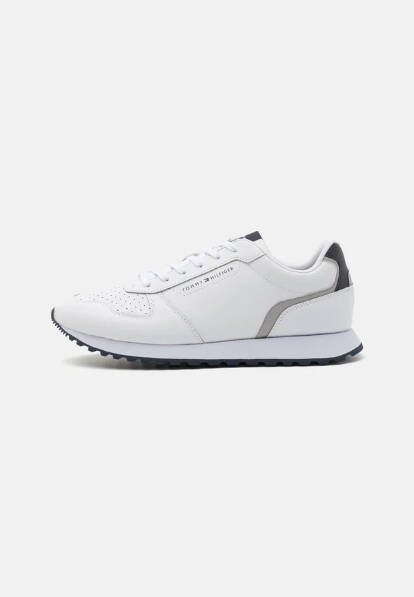 NEW RUNNER FLAG - Sneaker low - white