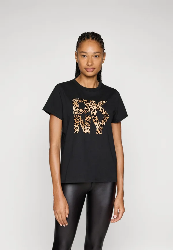 NEW YORK STACKED ANIMAL PRINT FLOCKING LOGO SHORT SLEEVE RELAXED FIT CREW NECK - T-Shirt print - black/whiskey