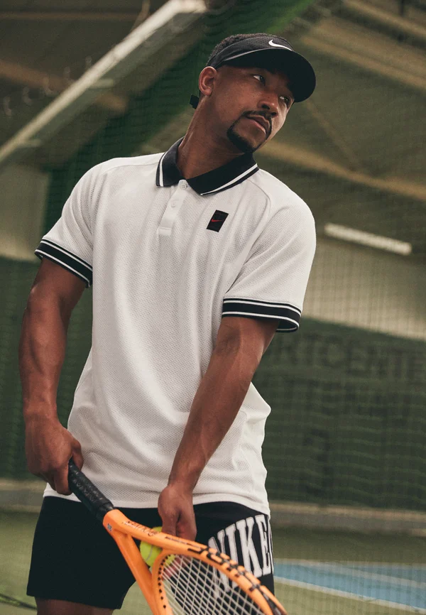 NIKECOURT HERITAGE - Poloshirt - white/black