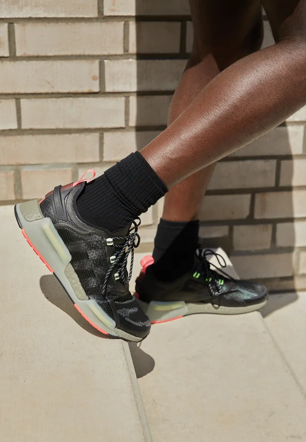 NMD V3 - Sneaker low - core black/core black/signal green