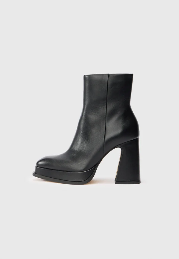 NOVA CHUECA - High Heel Stiefelette - black