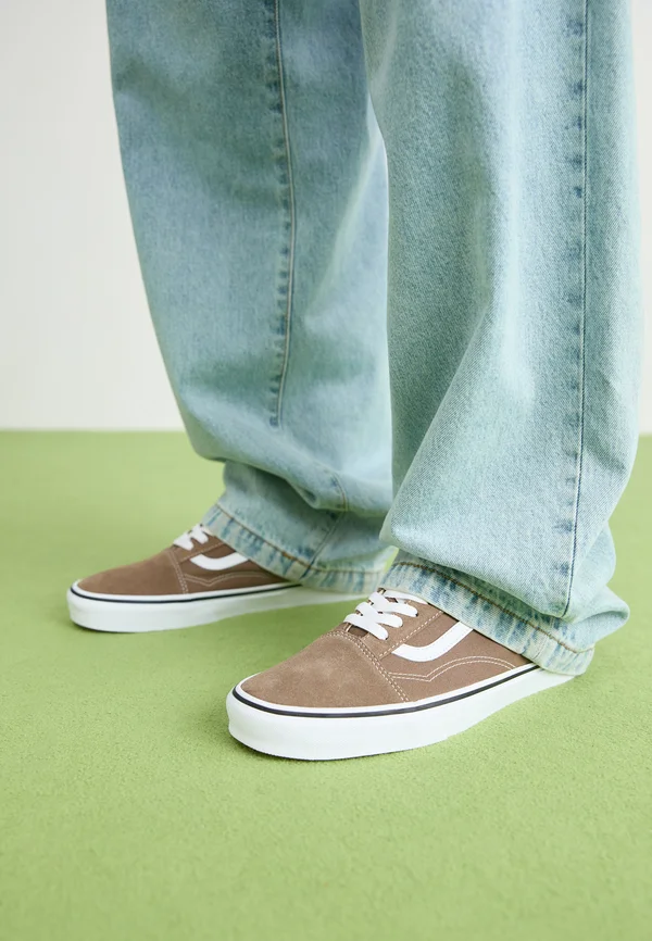 OLD SKOOL UNISEX - Skateschuh - walnut