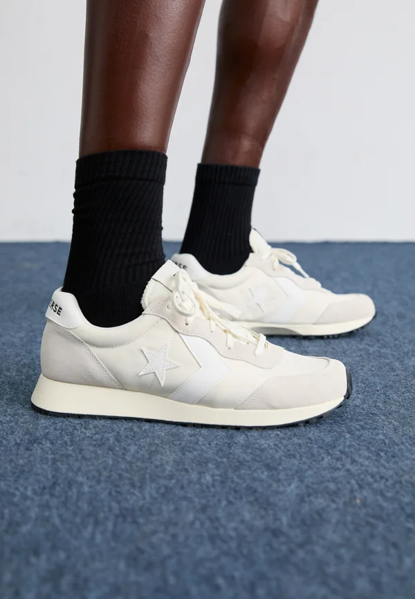 OMEGA TRAINER UNISEX - Sneaker low - egret/vintage white/black