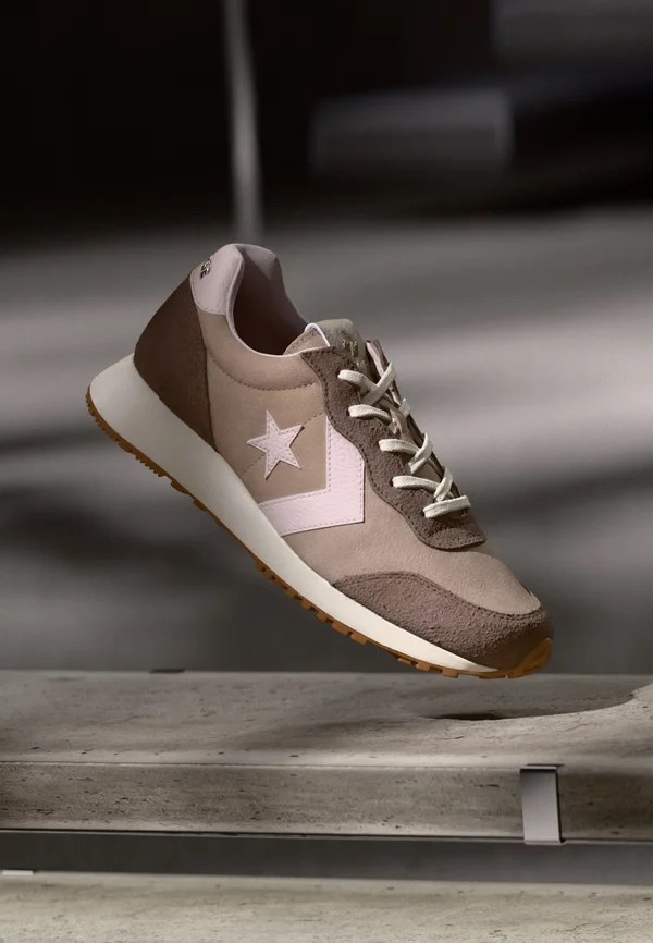 OMEGA TRAINER UNISEX - Sneaker low - vintage cargo/shy flamingo/grounded