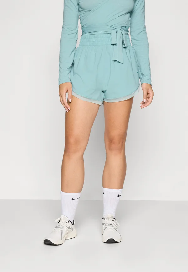 ONE SHORT - Kurze Sporthose - cannon/bicoastal
