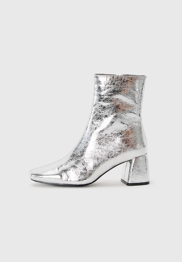 ONLBRIELLE - Ankle Boot - silver-coloured
