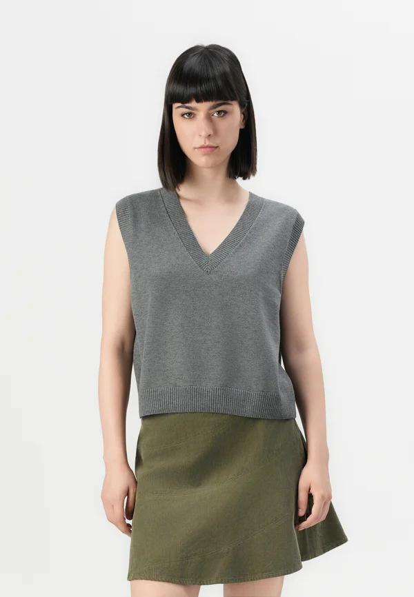 ONLCOCO LIFE VNECK VEST - Strickpullover - medium grey