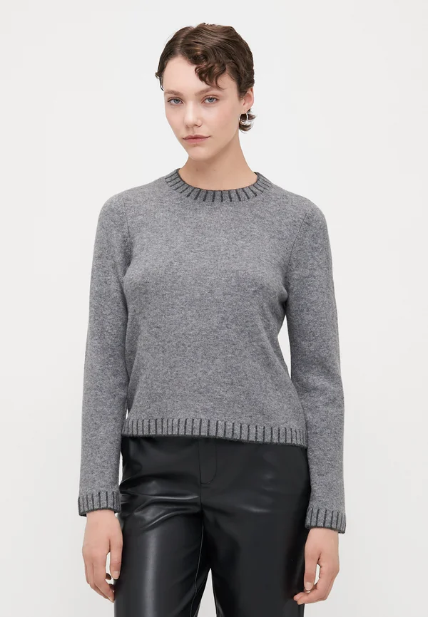 ONLFINA O NECK - Strickpullover - medium grey melange/dark grey melange