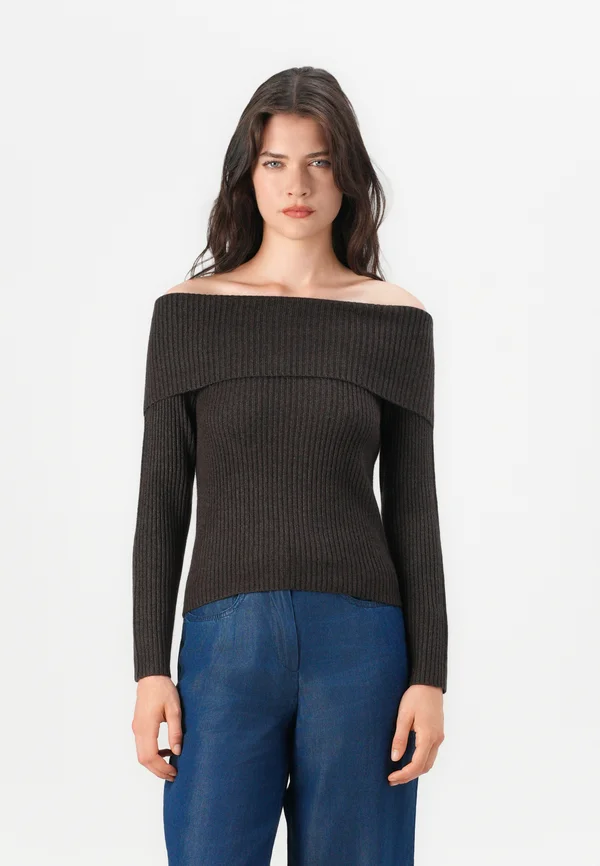 ONLKATIA OFF SHOULDER - Strickpullover - chocolate torte