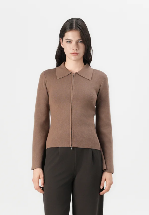 ONLKELIA - Strickjacke - brown