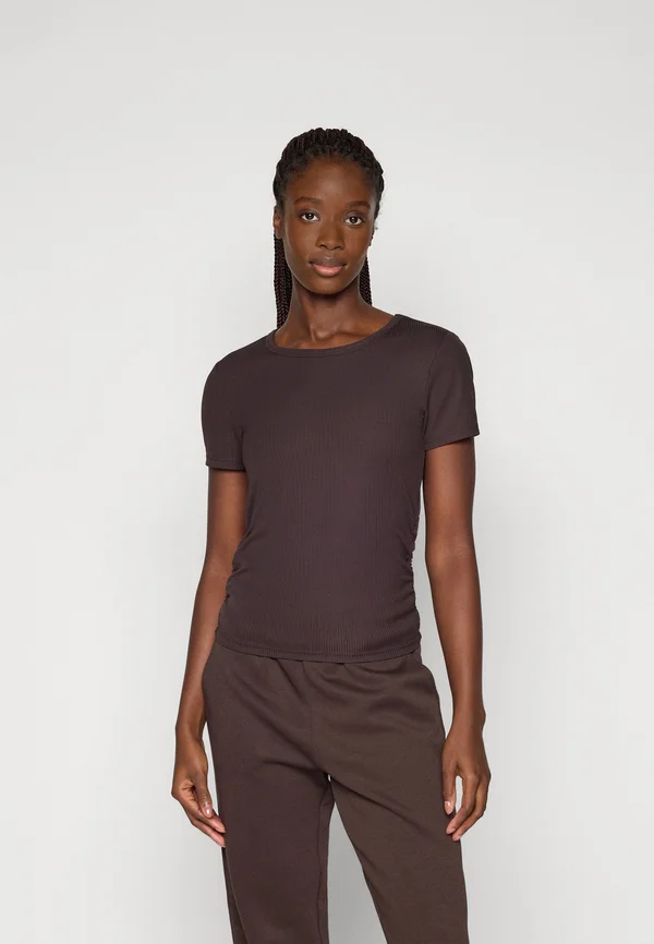 ONPHOMIE SHORT TOP - T-Shirt basic - chocolate torte