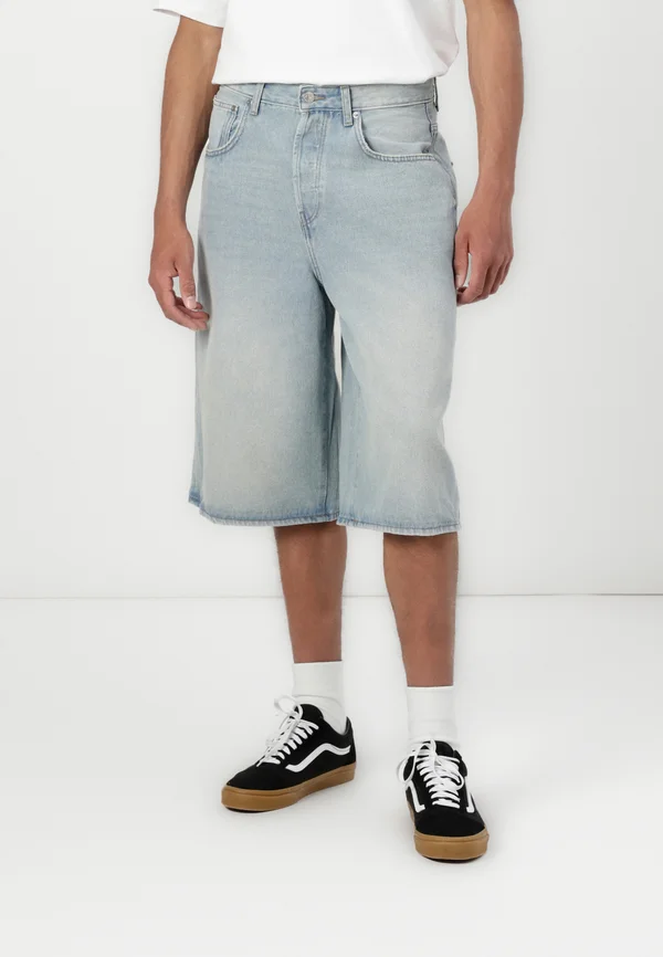 ONSCARL SUPER BAGGY JORTS  - Jeans Shorts - light blue denim