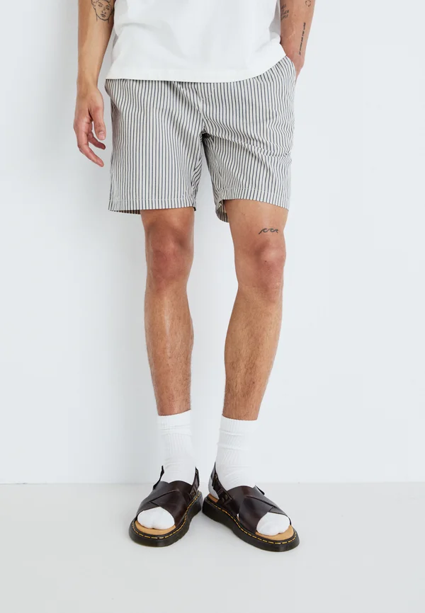 ONSTEL STRIPED - Shorts - silver lining/navy blazer