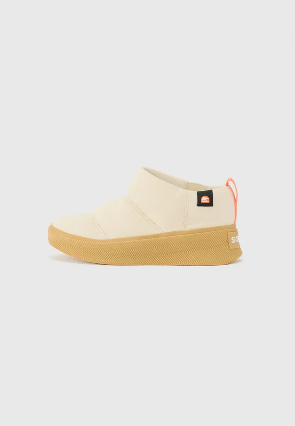 OUT N ABOUT™ IV - Sneaker low - honey white/gum
