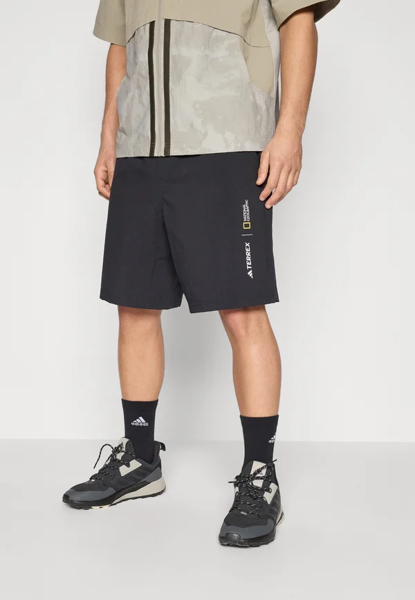 Outdoor Shorts - black