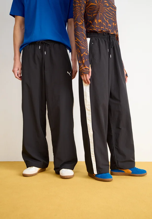 OVERSIZED TRACK PANTS UNISEX - Jogginghose - black