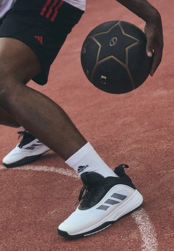OWN THE GAME 3 - Basketballschuh - footwear white/core black