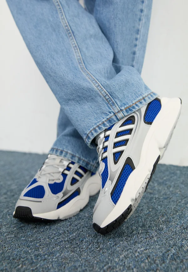 OZMILLEN - Sneaker low - grey two/core black/team royal blue
