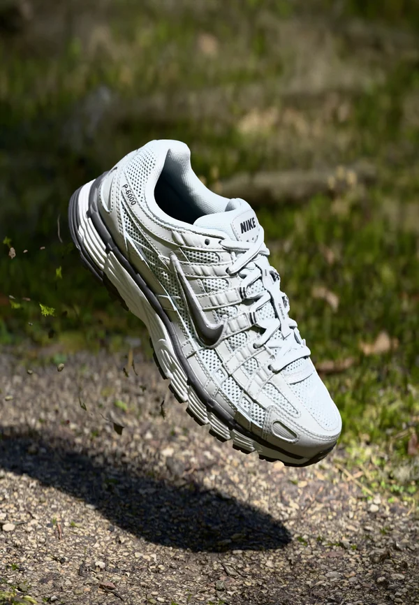 P 6000 - Sneaker low - white/metallic silver-coloured/pure platinum/black
