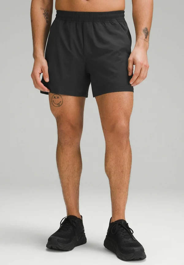 PACE BREAKER LINERLESS 13CM - Kurze Sporthose - black
