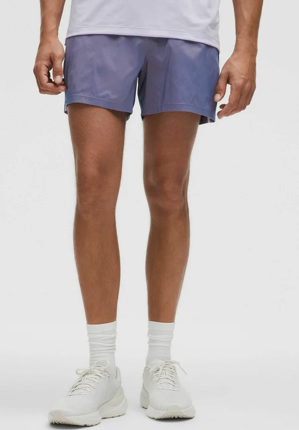 PACE BREAKER LINERLESS IRIDESCENT 13CM - Kurze Sporthose - Kayak Blue/Coral Kiss