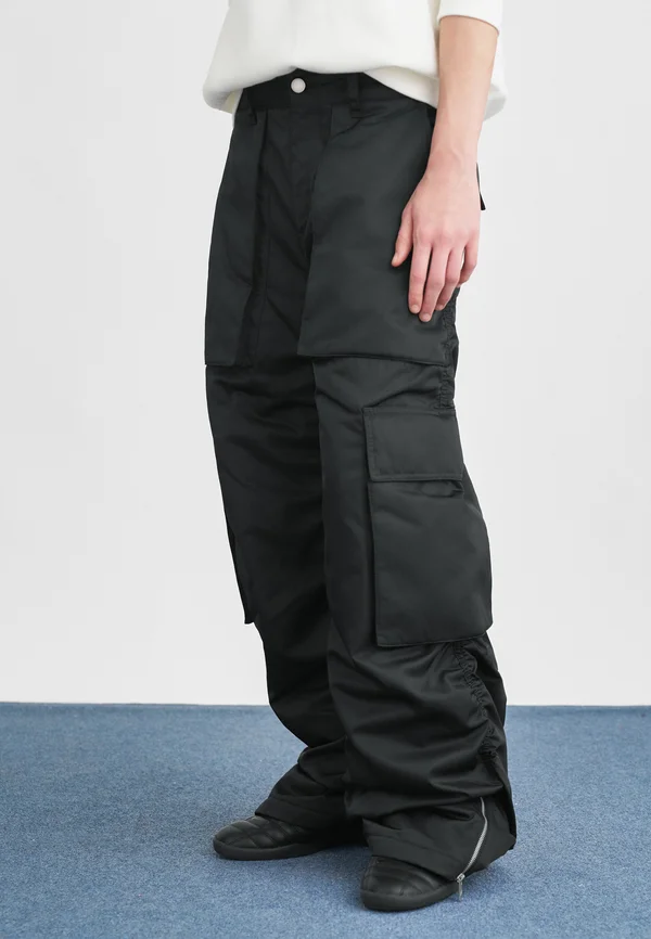 PANT - Cargohose - black