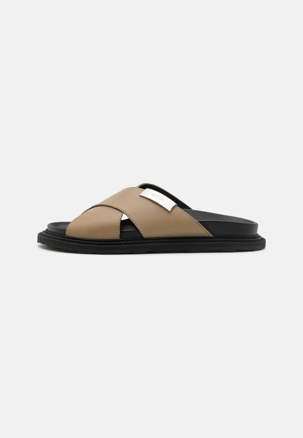 Pantolette flach - beige