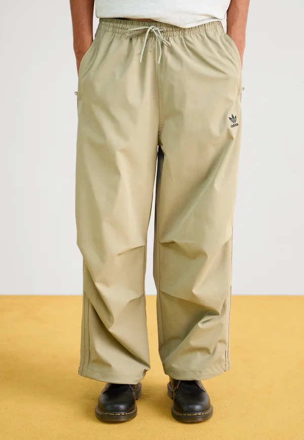 PARACHUTE PANT - Jogginghose - silver pebble