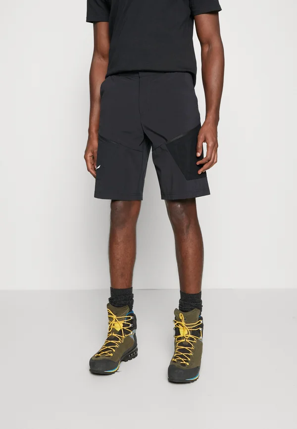 PEDROC CARGO - Outdoor Shorts - black out