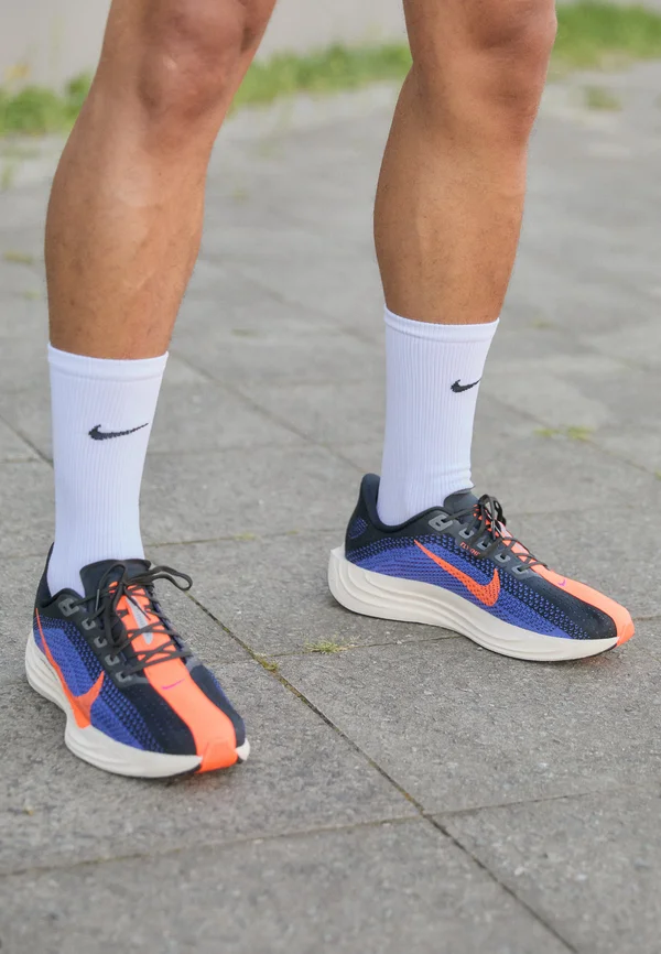 PEGASUS PLUS - Laufschuh Straße - black/hyper crimson/astronomy blue/vivid grape/pale ivory
